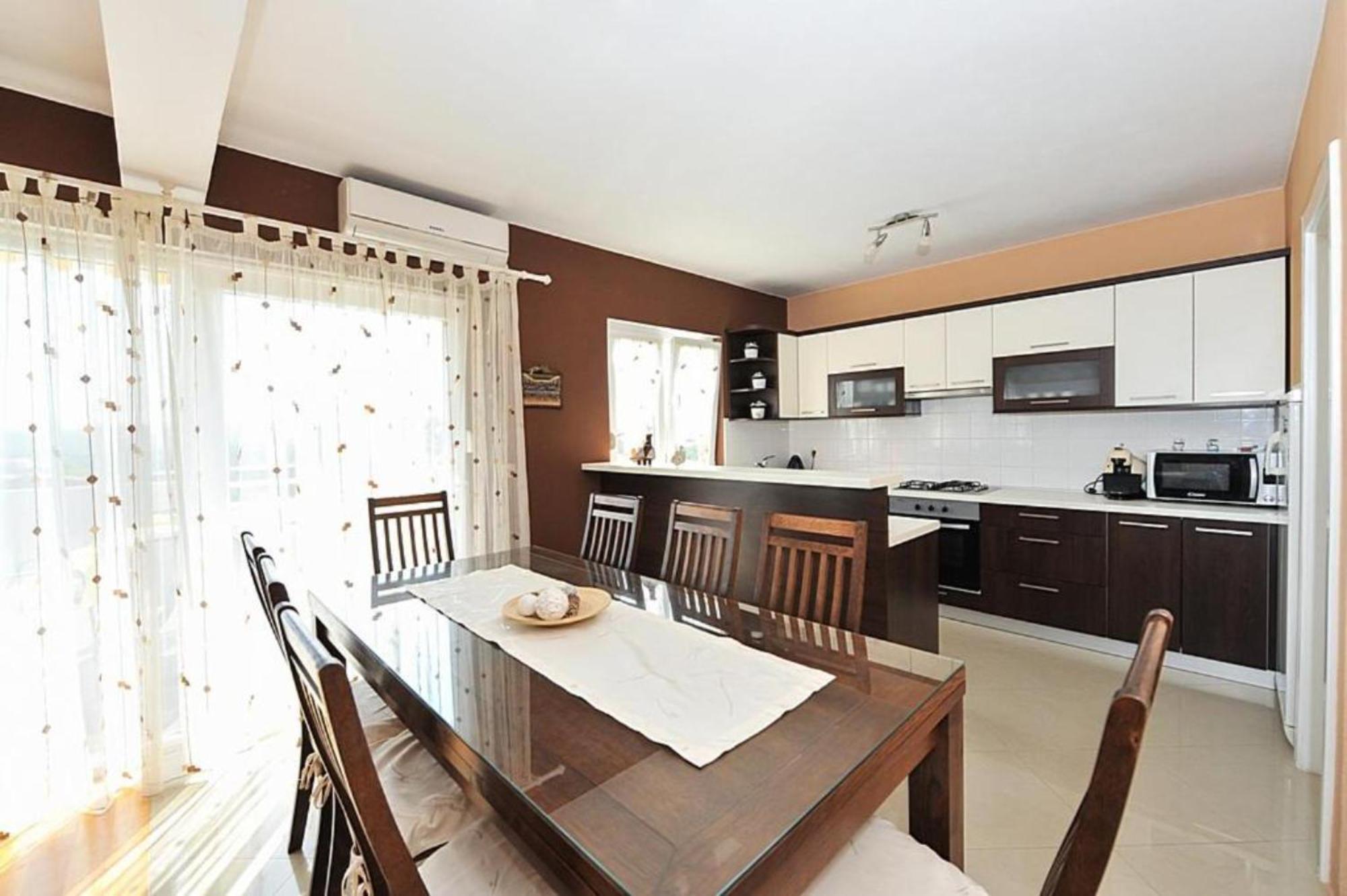 Veliki Apartman Petra โพเซดารเย ภายนอก รูปภาพ