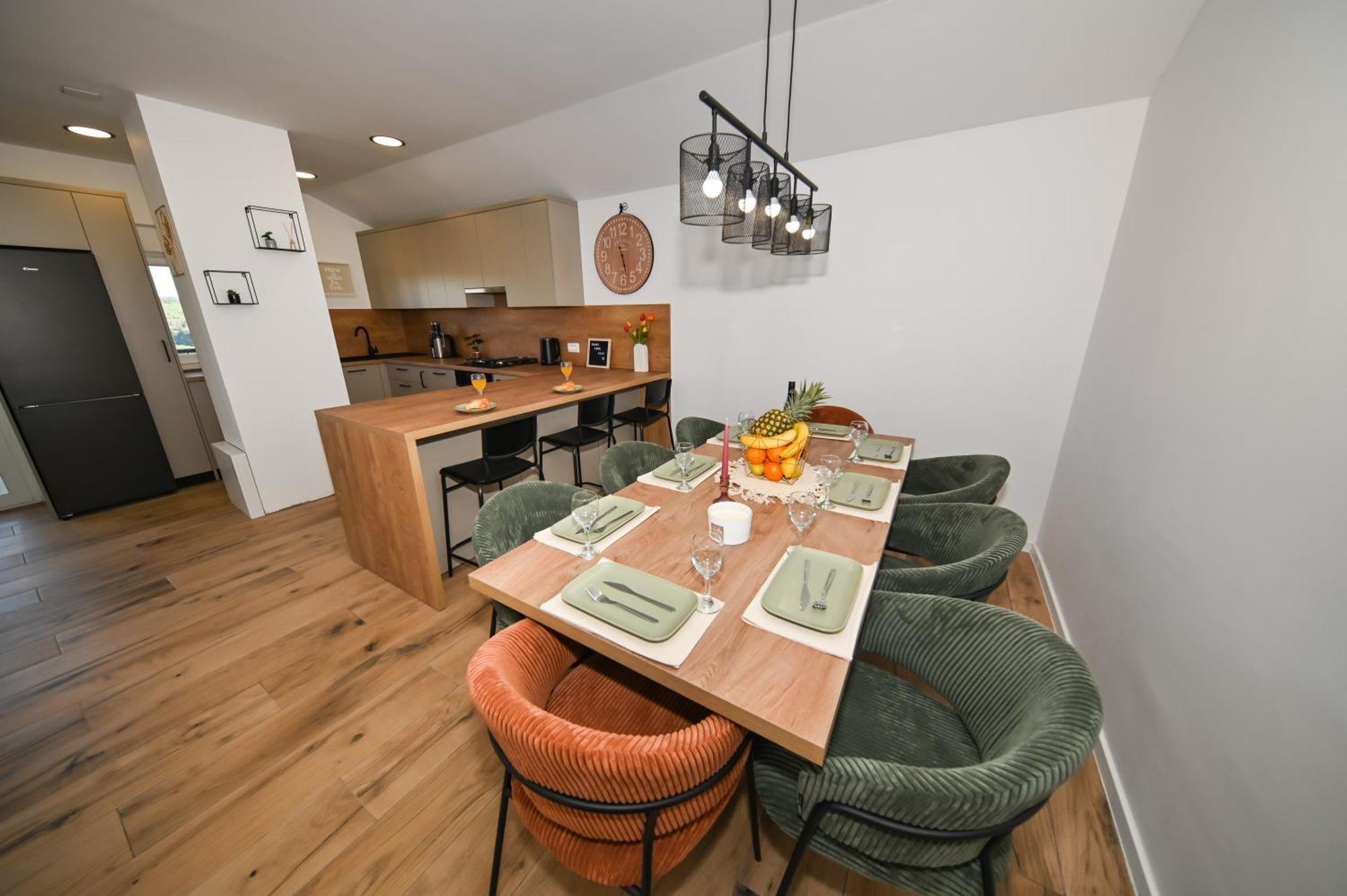 Veliki Apartman Petra โพเซดารเย ภายนอก รูปภาพ